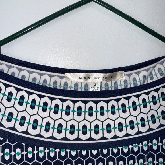 Max Studio Womens Geometric Patterned Top Navy & White size small - Picture 6 of 8